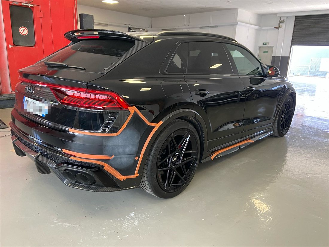 Audi RS Q8 nach Aufbereitung und Lackarbeiten - KFZ-Service LUKAS Sindelfingen
